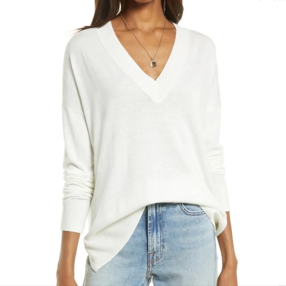 Treasure & Bond Lightweight Pullover Long Sleeve Relax Fit Sweater Med